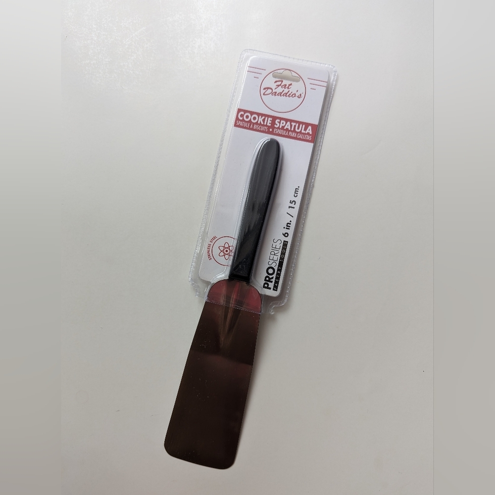 Fat Daddio's Angled Cookie Spatula, Stainless Steel 2.5" Black